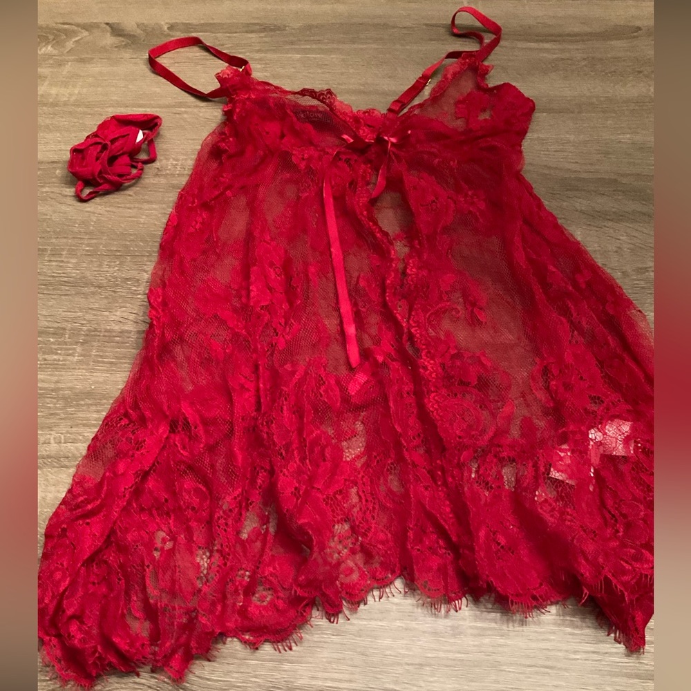 Red lace babydoll w panty, M